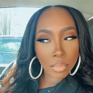 Meet your Posher, Kashara